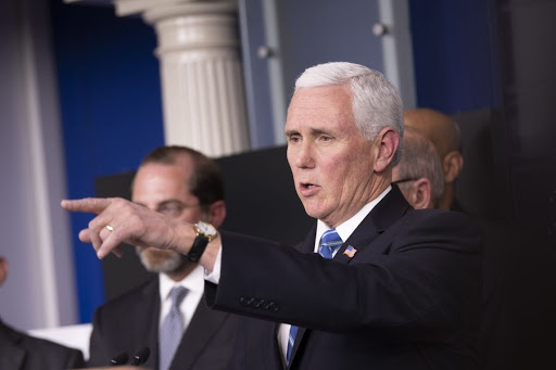 Pence limits social contact after spokesperson tests Corona-positive 